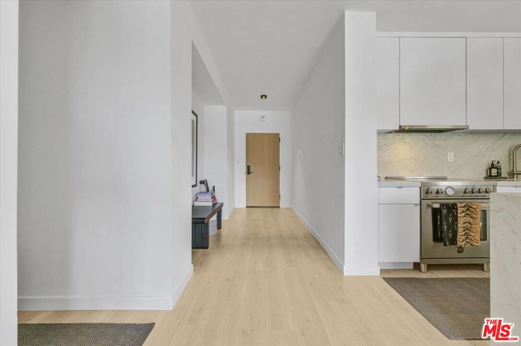 999 N Doheny Drive 312