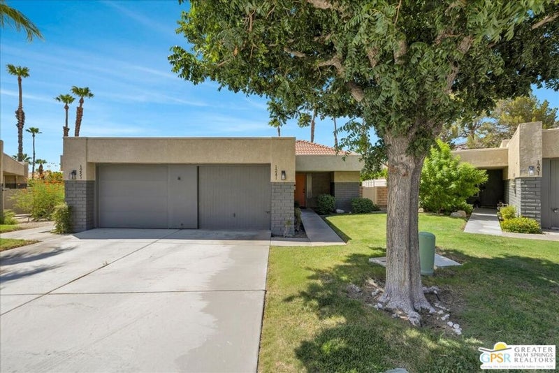 1241 Sunflower Circle South