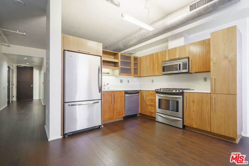 1100 S Hope Street 914