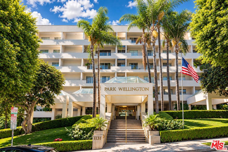 1131 Alta Loma Road 115