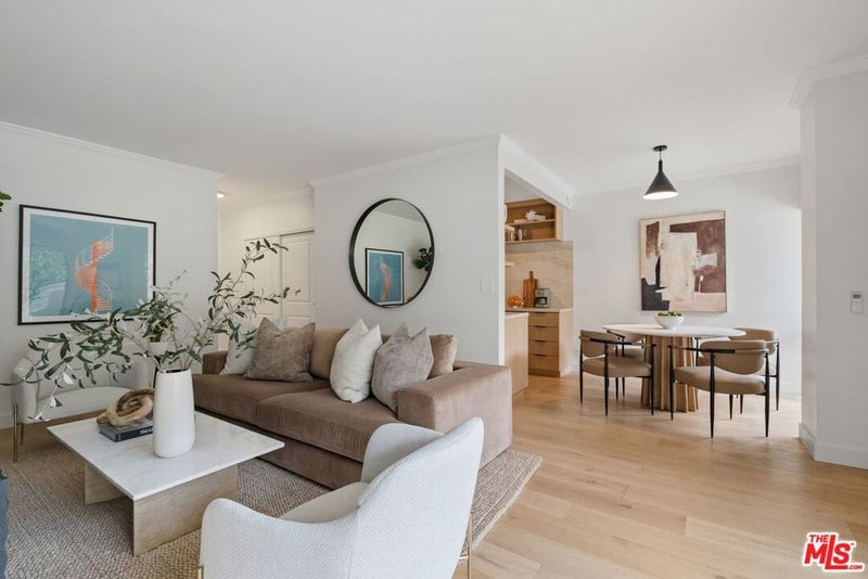 1131 Alta Loma Road 115