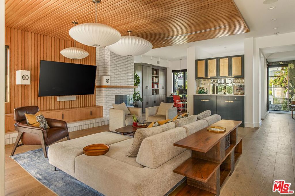 231 S Orchard Drive