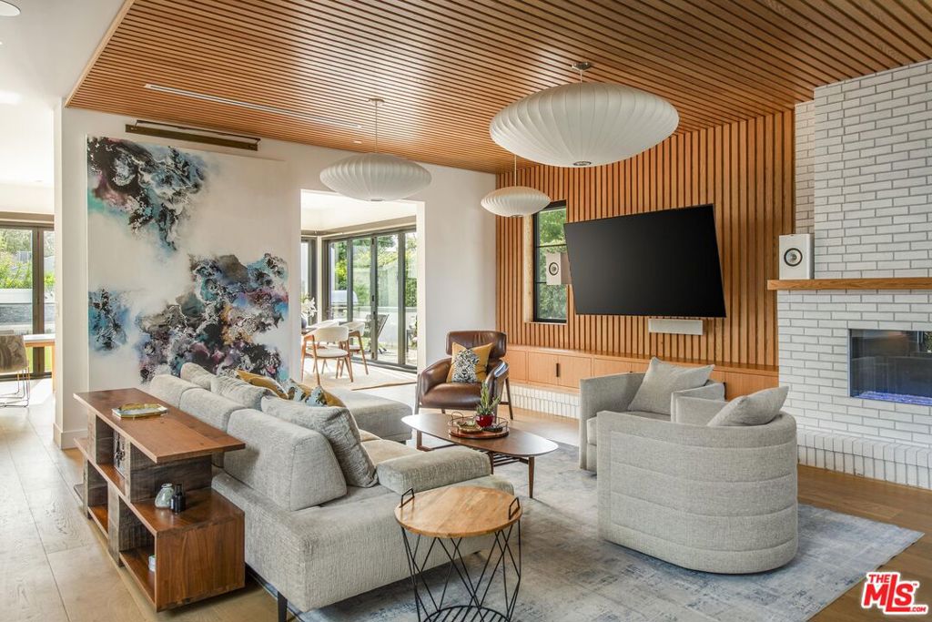 231 S Orchard Drive