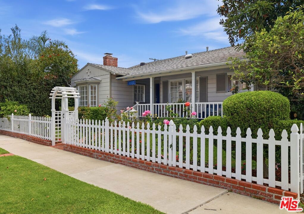 1502 S Crescent Heights Boulevard