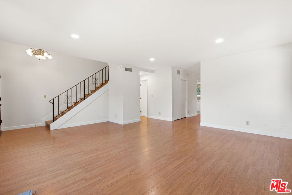 27901 Ridgebluff Court