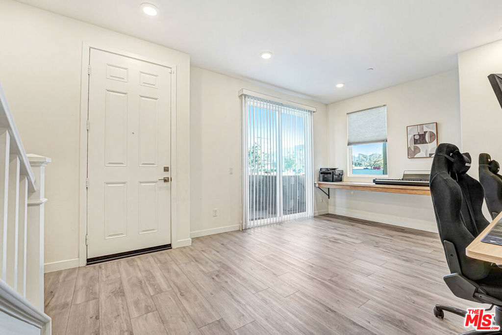 27566 Manzanita Way