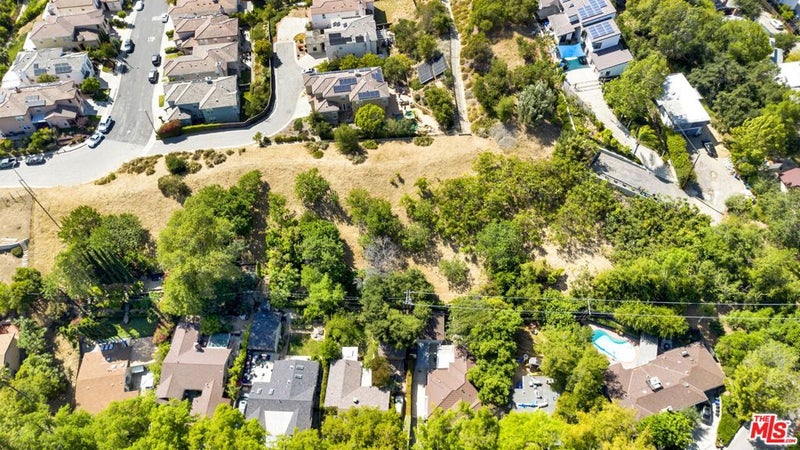 1 Oak Hill Ave