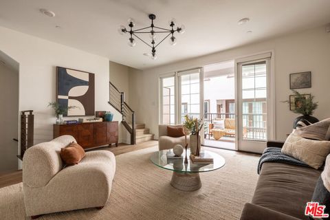 129 S Cessna Lane Los Angeles CA 90042