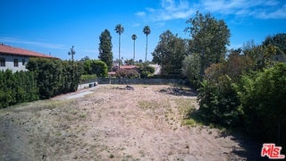 193 N CARMELINA Avenue