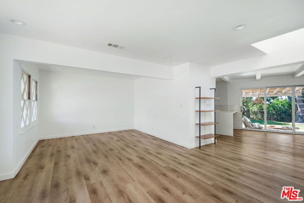5519 Shenandoah Avenue