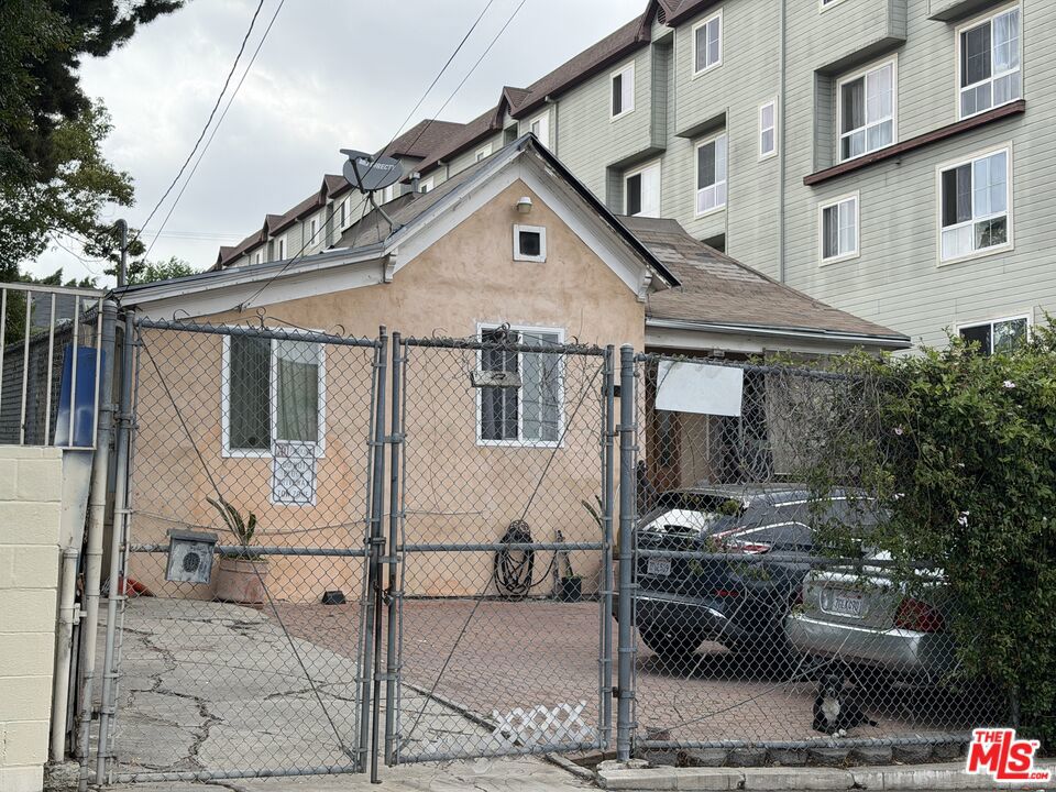 427 N Bixel Street