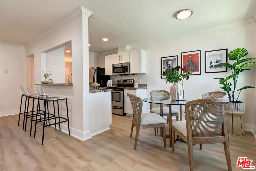 Los Angeles, California 90064, United States, 1 Bedroom Bedrooms, ,1 BathroomBathrooms,Residential,Active,178607