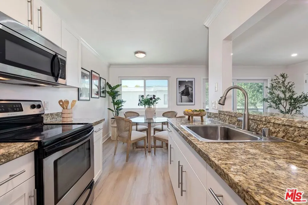 Los Angeles, California 90064, United States, 1 Bedroom Bedrooms, ,1 BathroomBathrooms,Residential,Active,178607