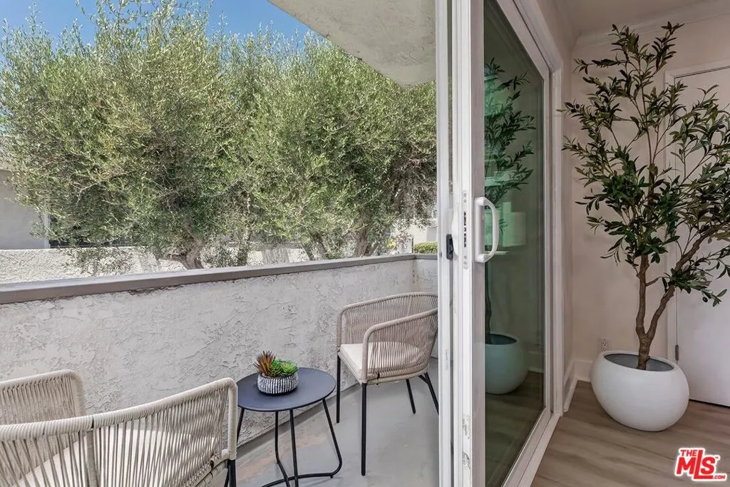 Los Angeles, California 90064, United States, 1 Bedroom Bedrooms, ,1 BathroomBathrooms,Residential,Active,178607