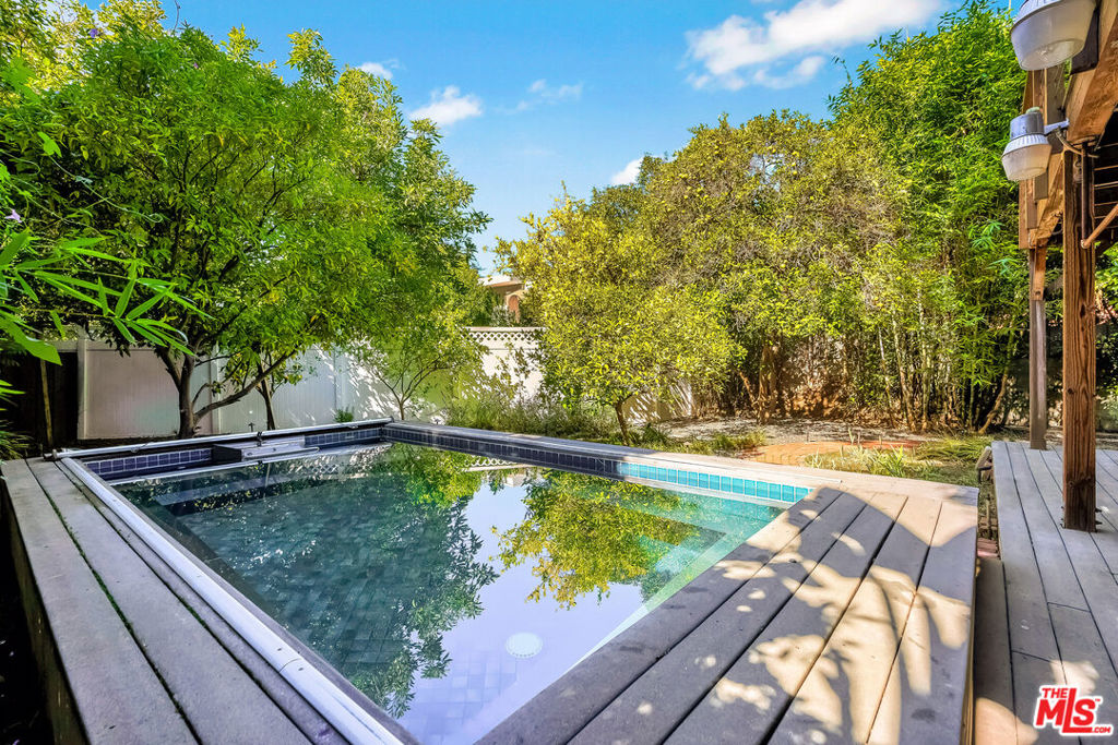 14903 Valley Vista Boulevard