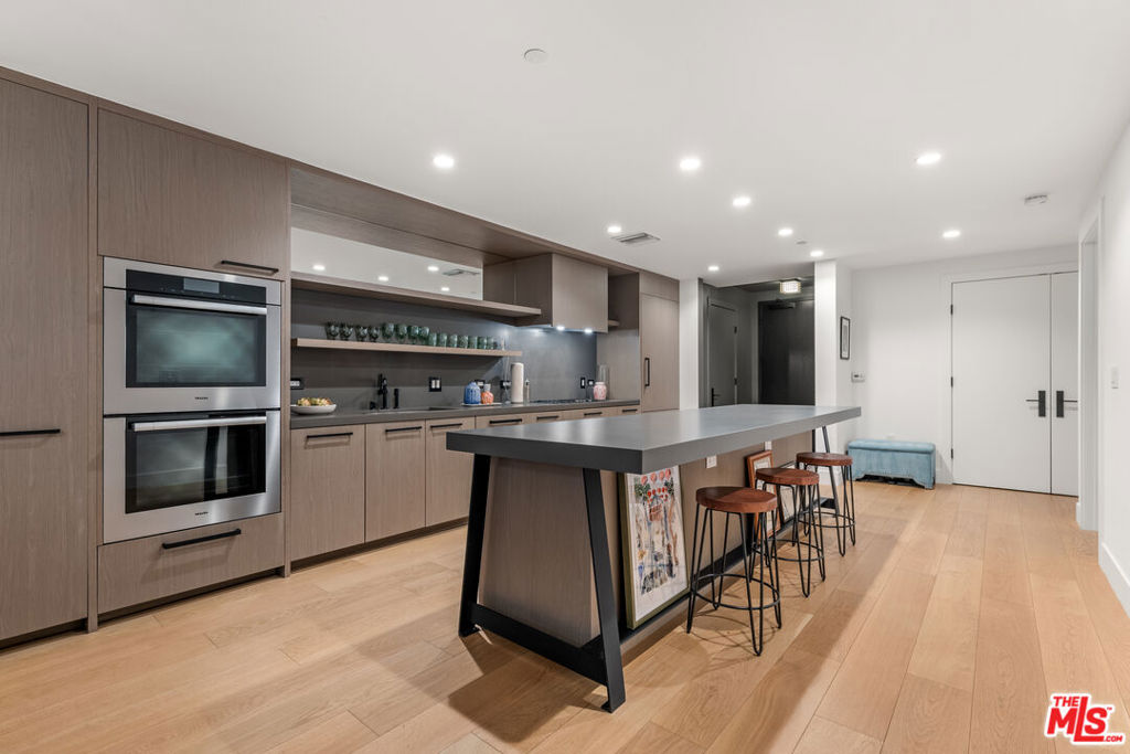 10777 Wilshire Boulevard 201