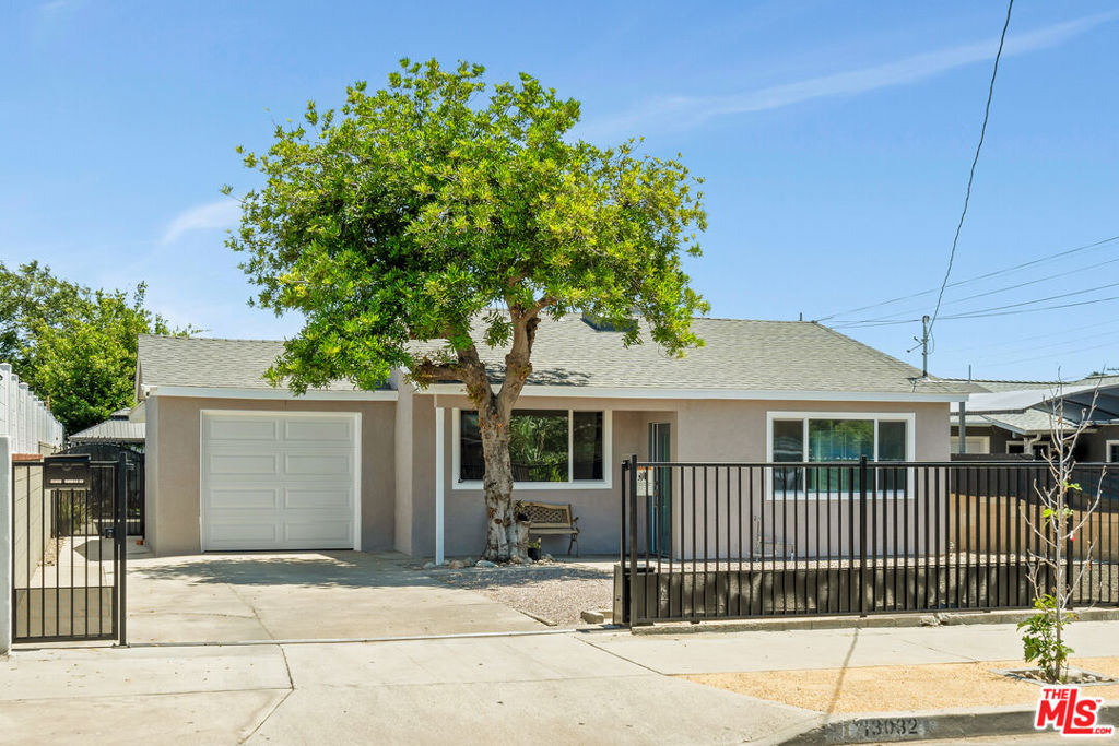 13032 Glamis Street