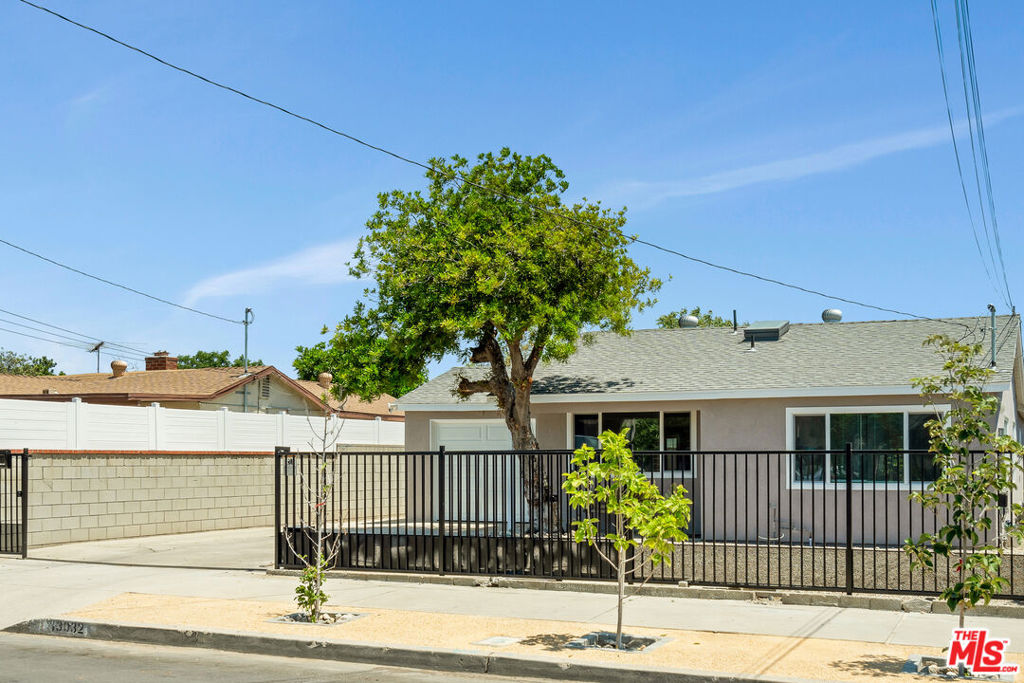 13032 Glamis Street