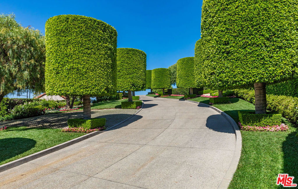 Properties 4 1309 Davies Drive