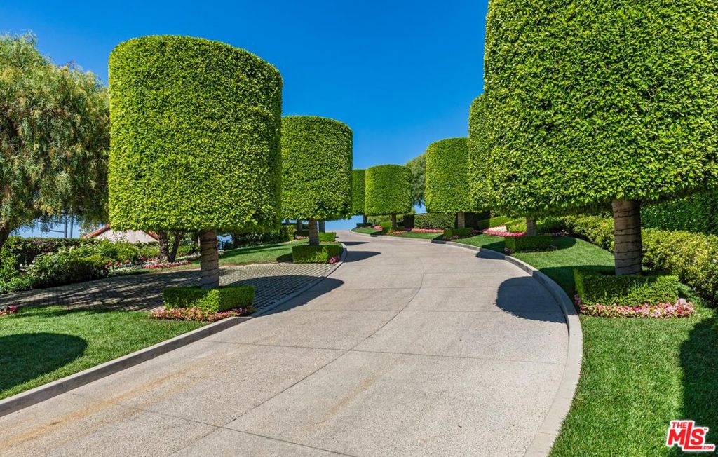 Properties 4 1309 Davies Drive