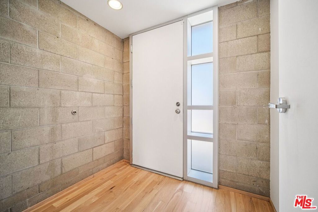 717 N Highland Avenue 13