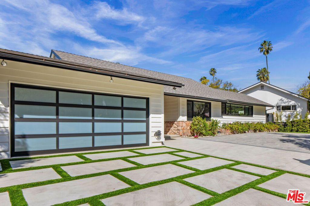 1413 Allenford Avenue