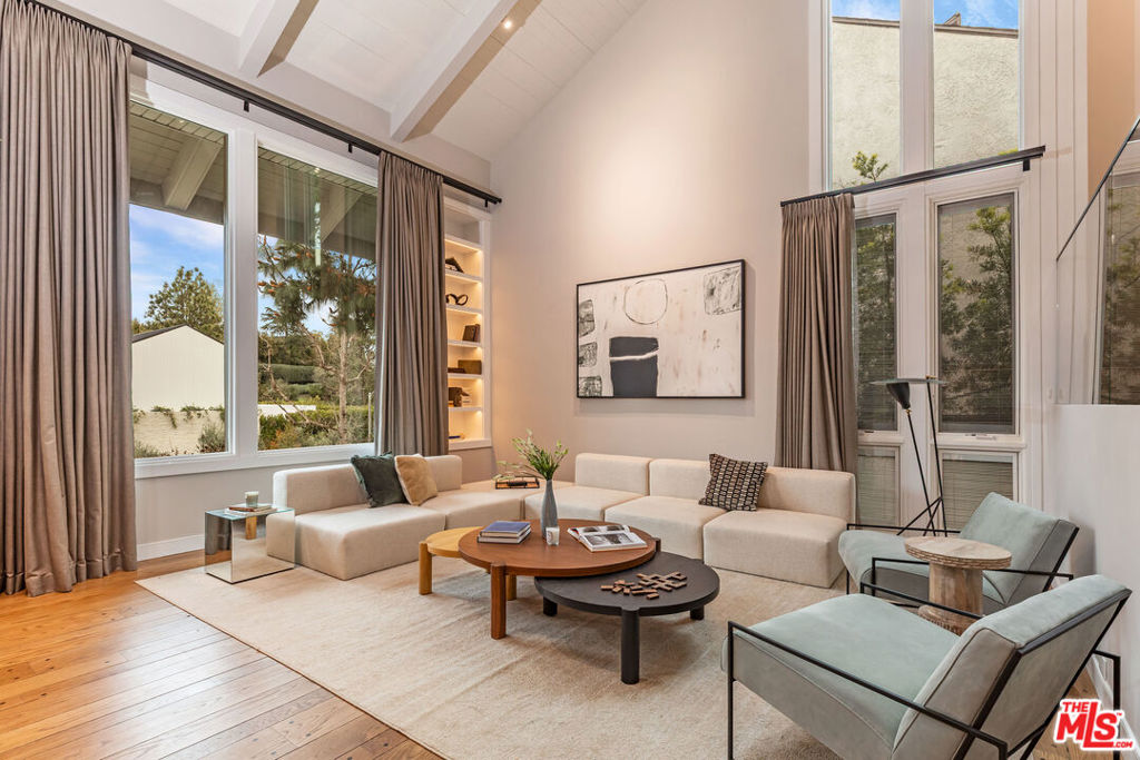 1059 Angelo Drive