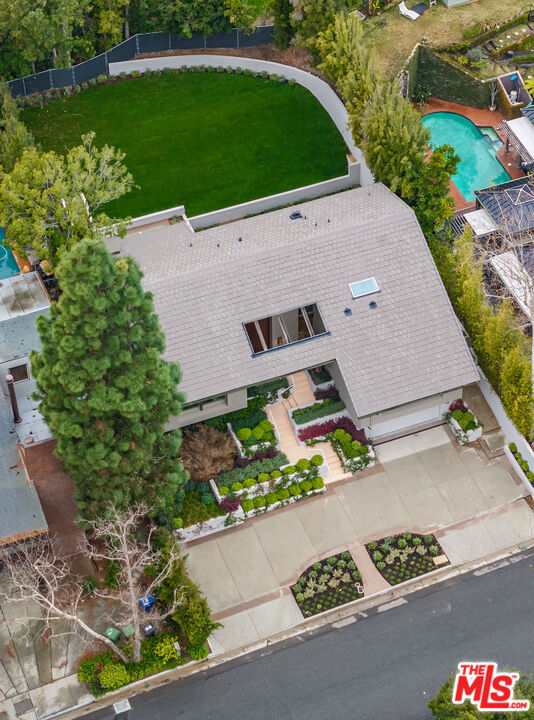 1059 Angelo Drive