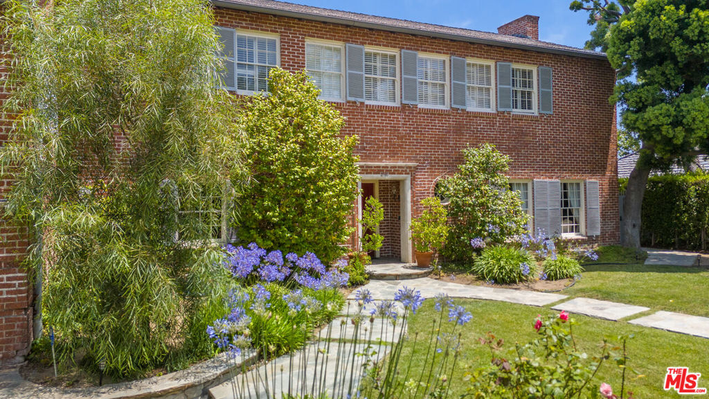 Properties 4 248 S Hudson Avenue