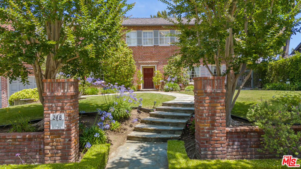 Properties 1 248 S Hudson Avenue