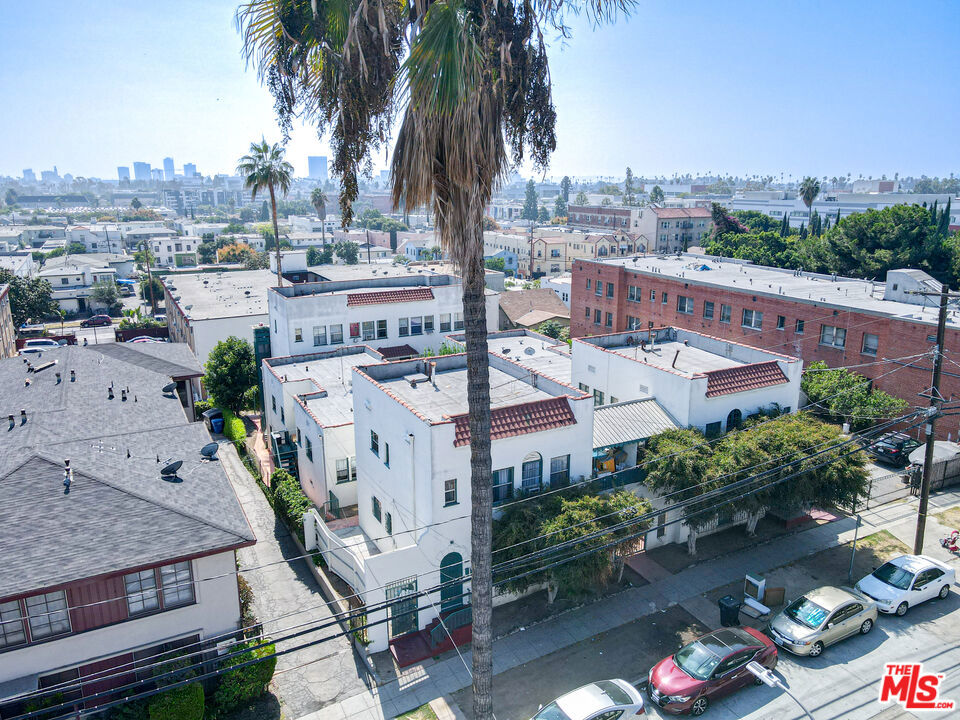 4520 Willow Brook Avenue