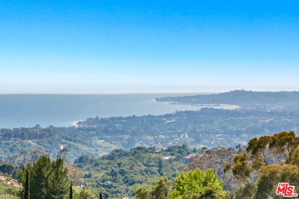 Santa Barbara, California 93108, United States, 4 Bedrooms Bedrooms, ,6 BathroomsBathrooms,Residential,Active,140752