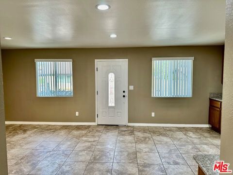 Photo of 13787 De Garmo Avenue, Sylmar, CA 91342 (MLS # 25603625)