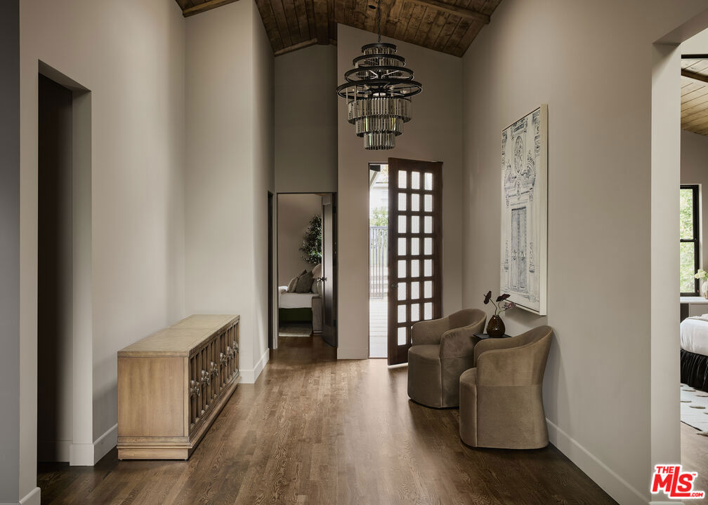 12406 La Maida Street