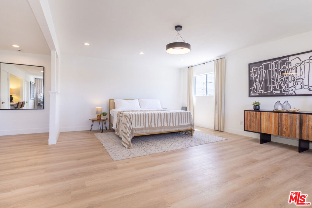 13123 W Washington Boulevard