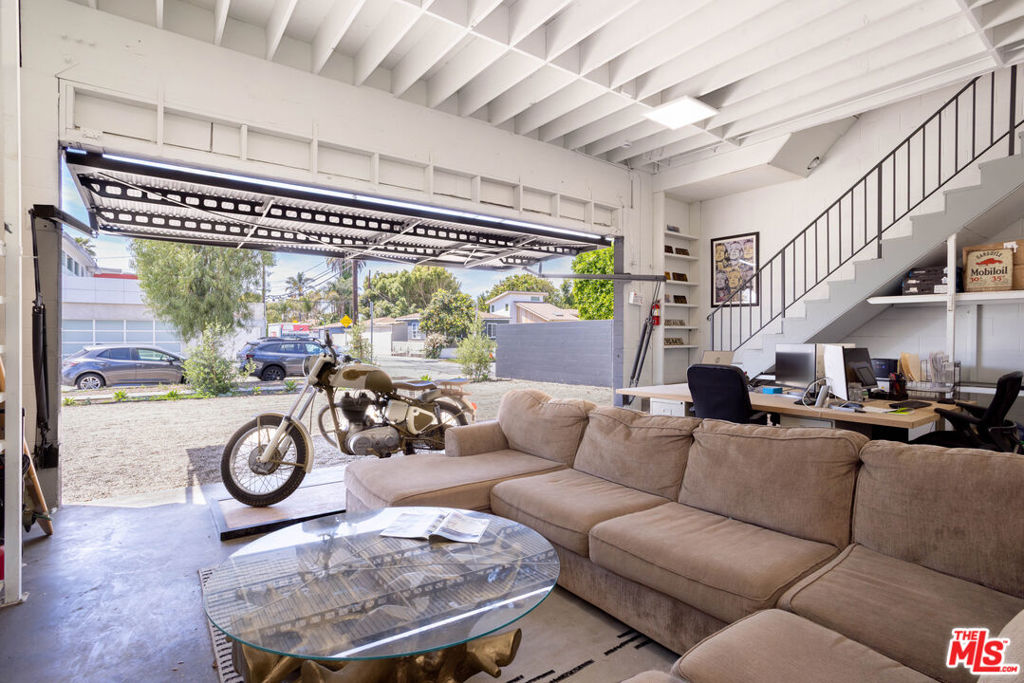 13123 W Washington Boulevard