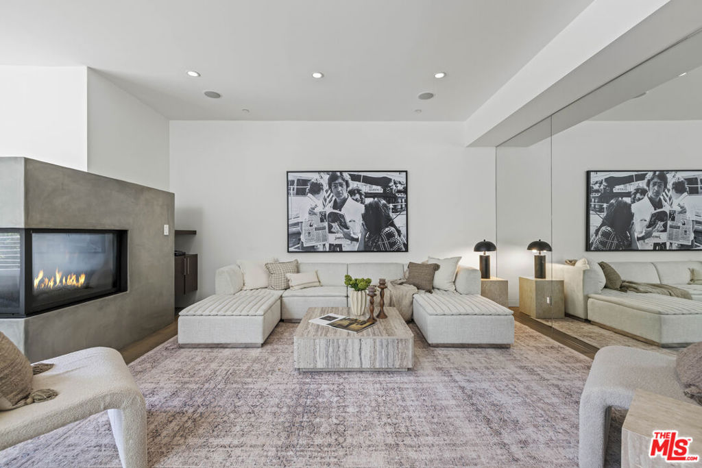 2756 Westshire Drive