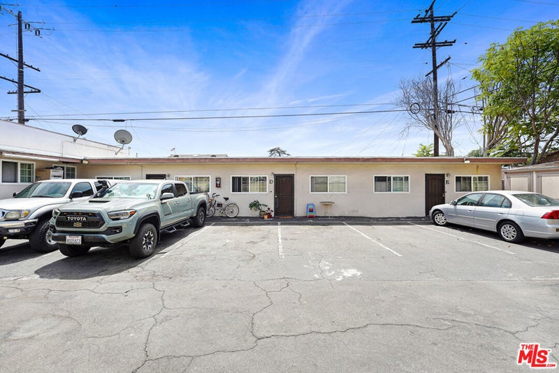 8181 Commercial Place