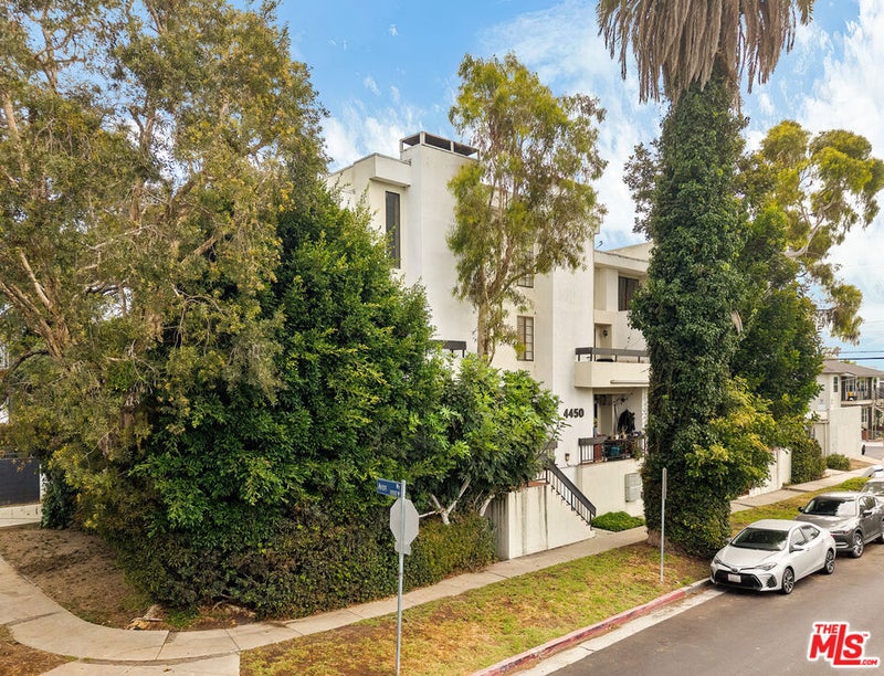 4450 Kensington Road 8