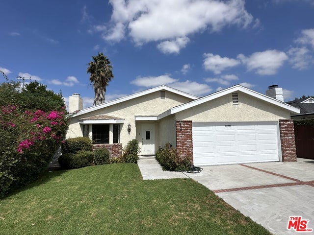 22451 Dolorosa Street, Los Angeles