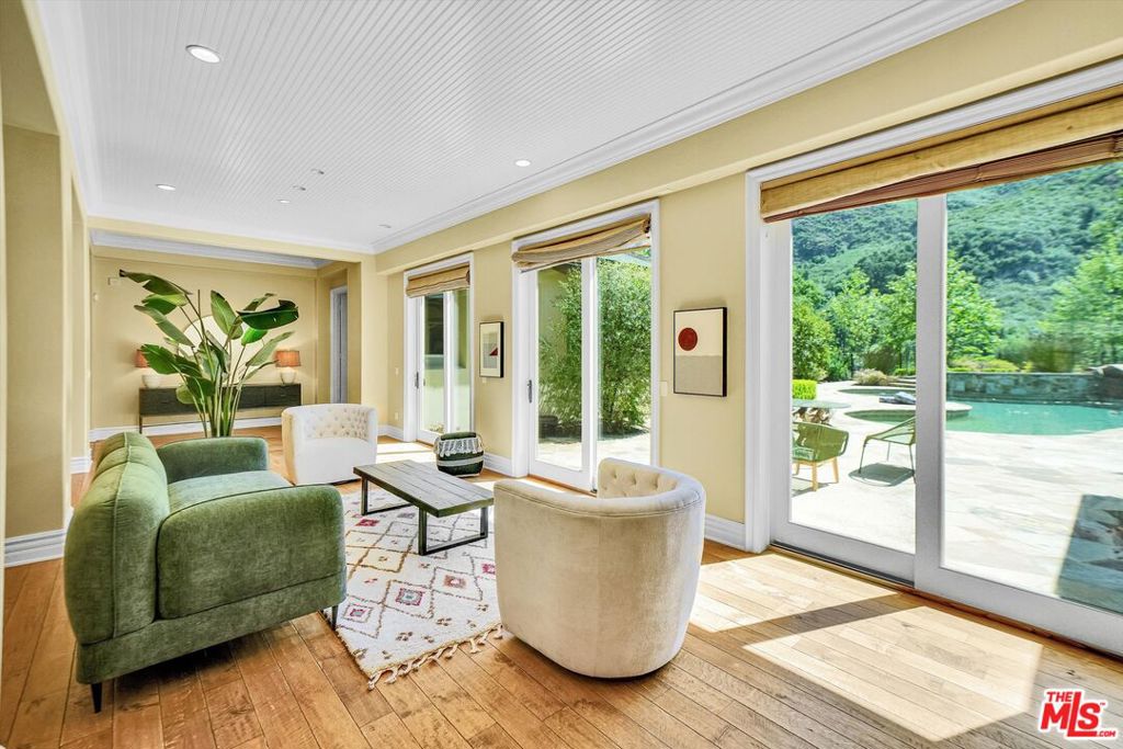 29734 Mulholland Highway