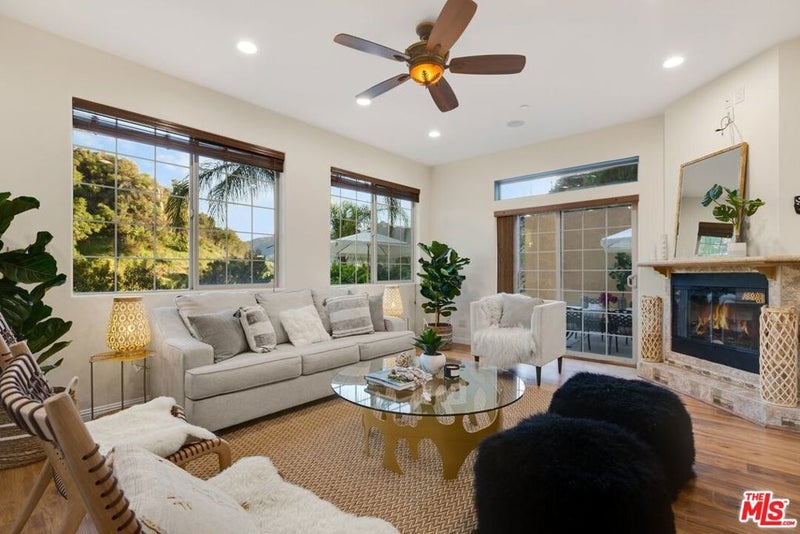 2529 TOPANGA SKYLINE Drive
