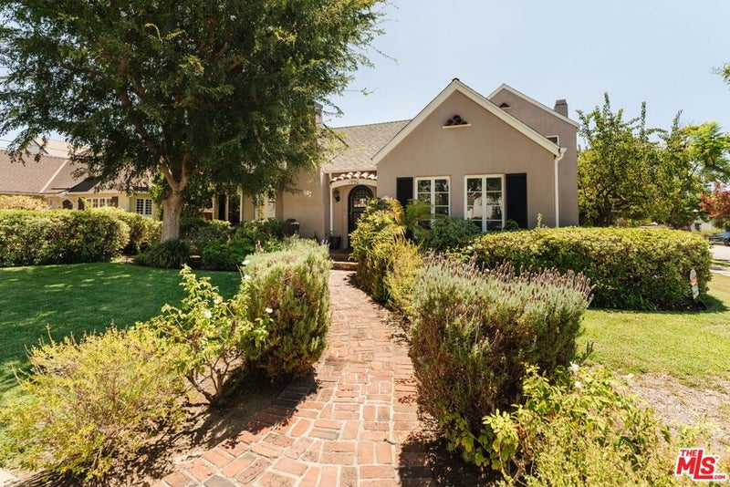 1990 Rose Villa Street