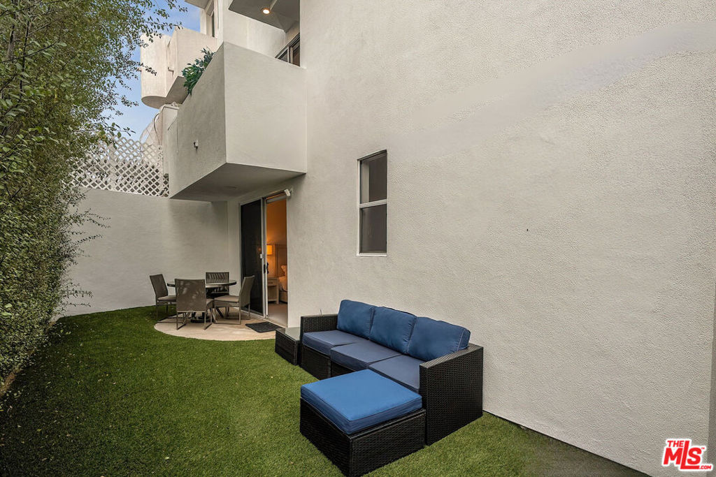 611 Pacific Street