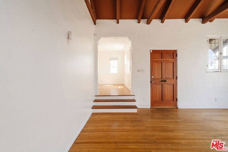 4213 W 59th Place