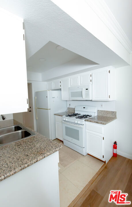 Properties 4 1414 260th Street 9