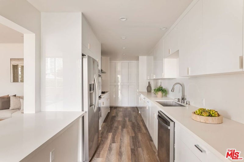 1333 S Beverly Glen Boulevard 405