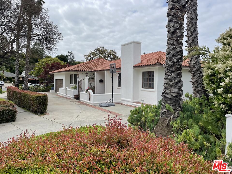 1441 Allenford Avenue