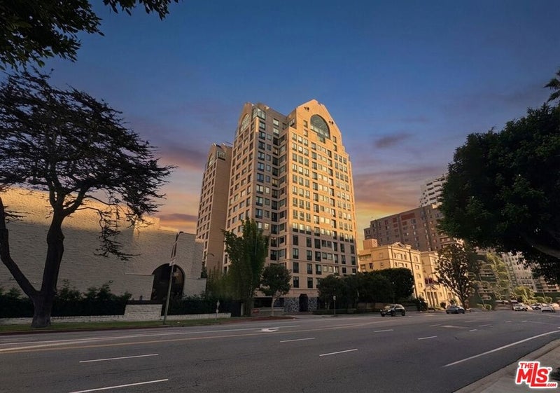 10520 Wilshire Boulevard 701