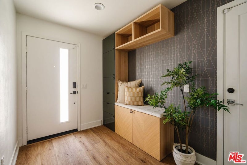 2911 Exposition Place 1